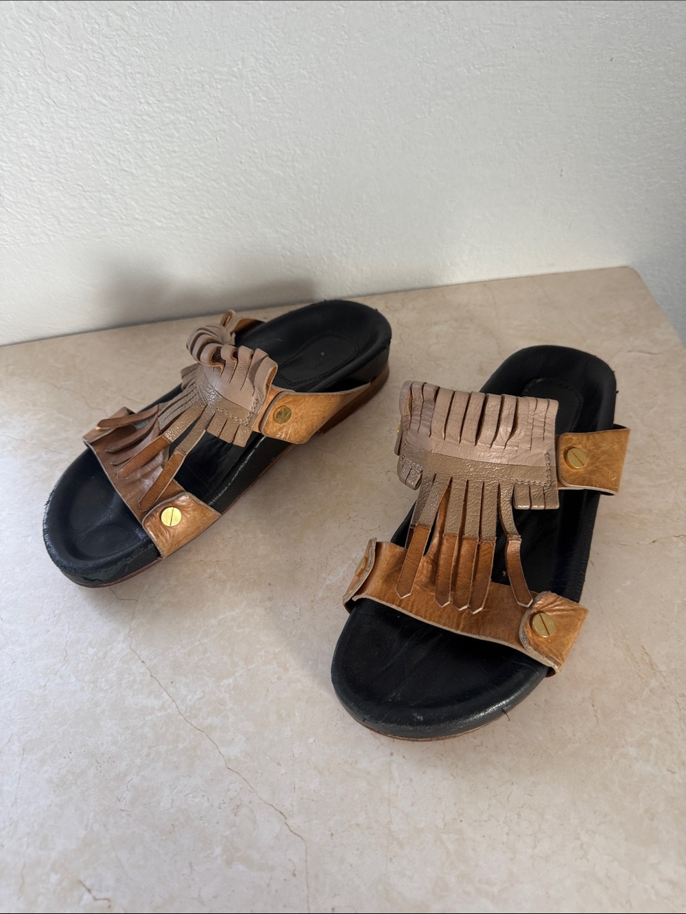 Chloé Erika Kiltie Trim Flat Sandals
